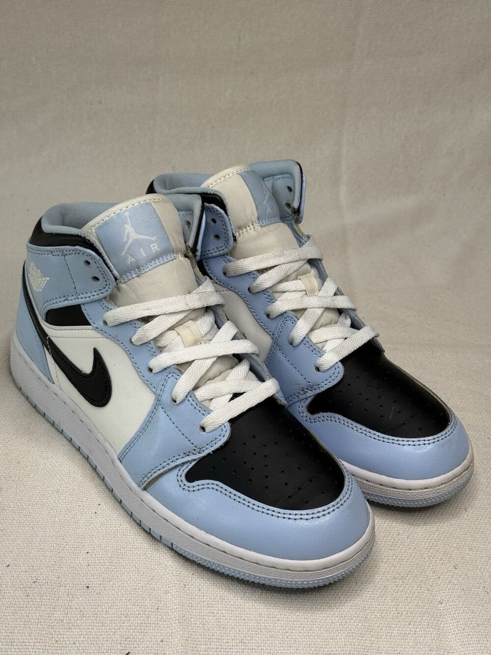 Nike Air Jordan 1 Mid Ice Blue Black Sail White UNC 555112-401 Size 7Y